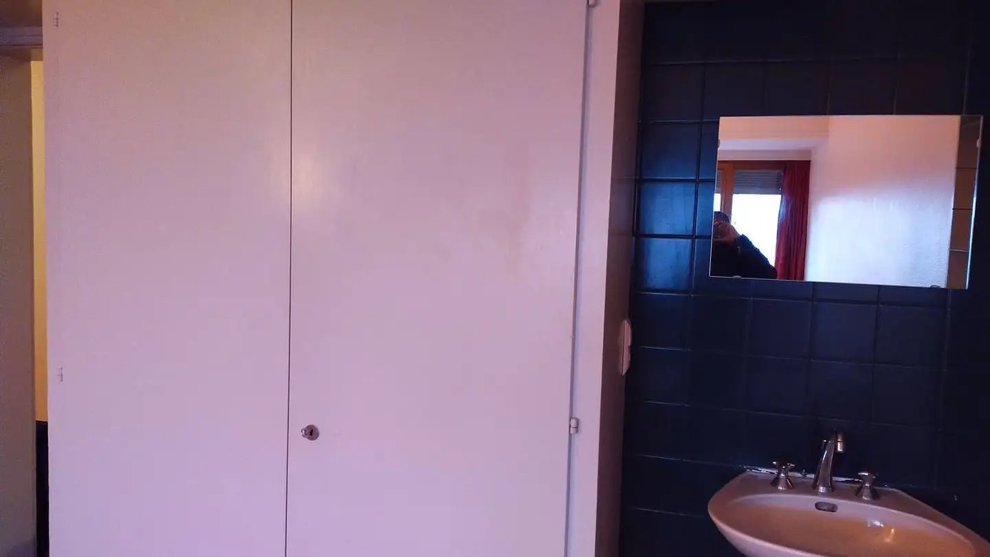 Chambre à louer - Avenue Des Cadolles 21, 2000 Neuchâtel - Photo 3