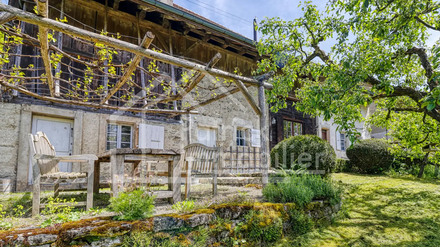 Single house for sale - 1483 Vesin