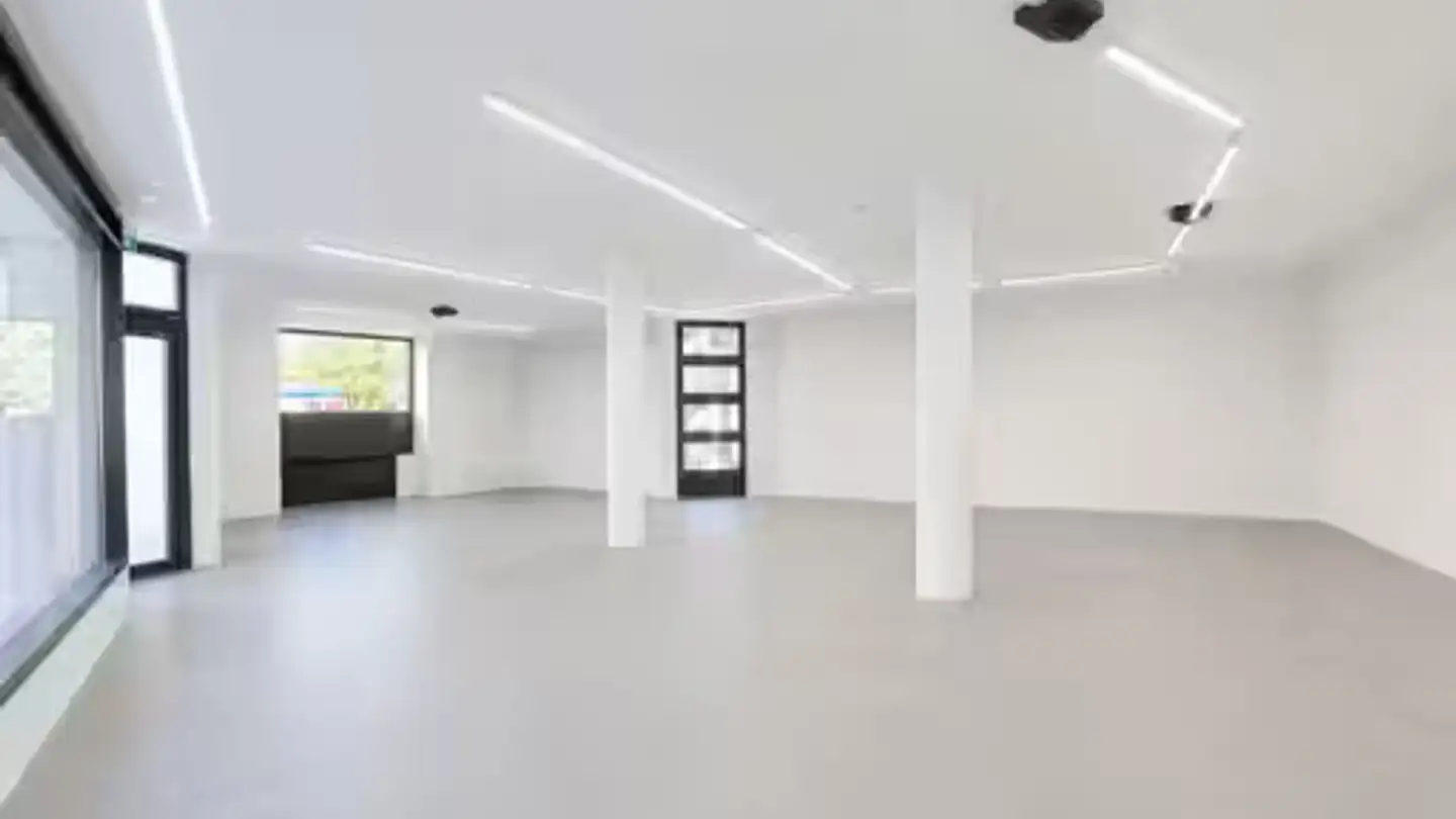Commercial for rent - 6802 Rivera