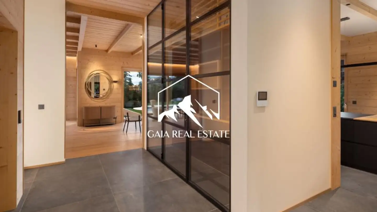 Chalet for sale - 3963 Crans-Montana - Photo 2