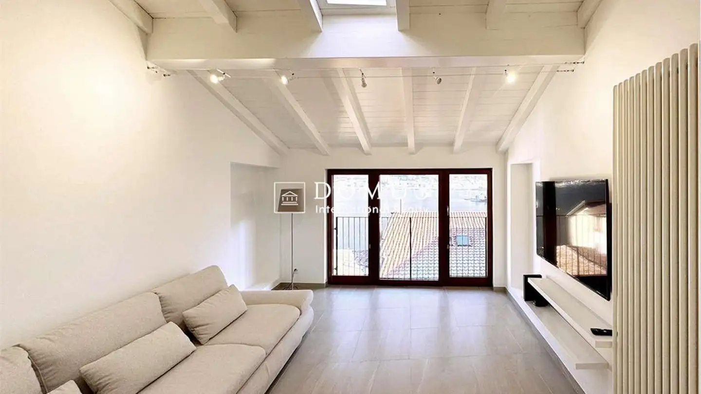 Casa singola in vendita - Piazza Grande, 6826 Riva San Vitale