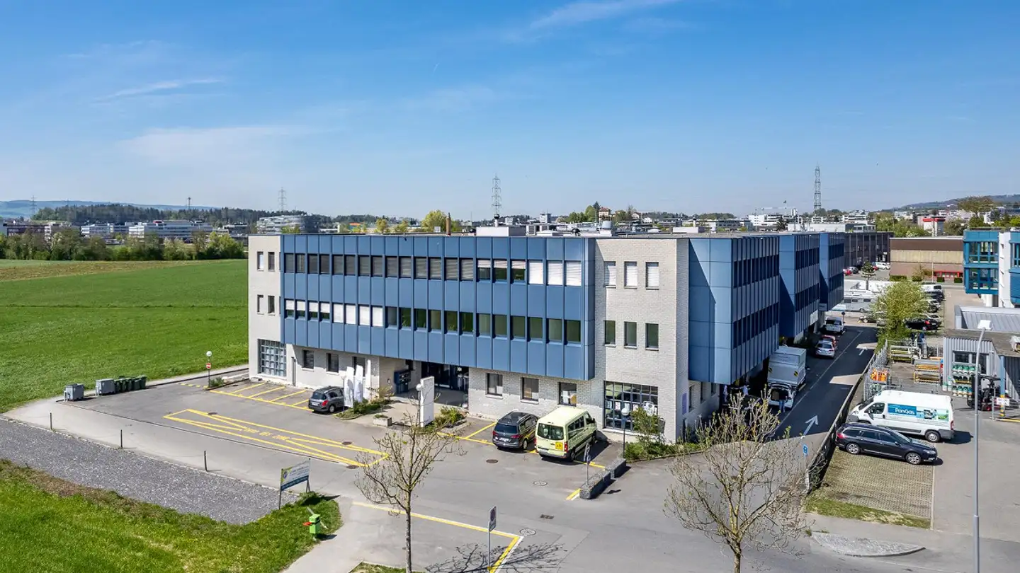 Place de parking souterraine à louer - Chollerstrasse 21, 6312 Steinhausen