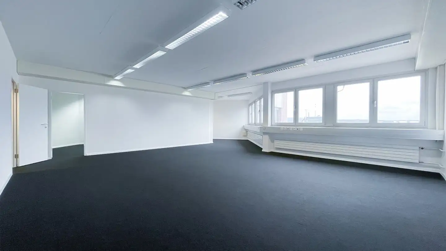 Bürofläche mieten - Schlosserstrasse 4, 8180 Bülach - Foto 2