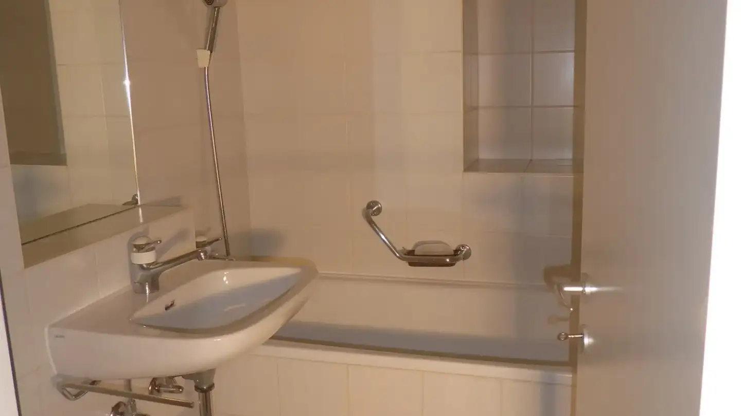 Attic flat for rent - Rue Joseph- Pasquier, 1203 Genève - Photo 2