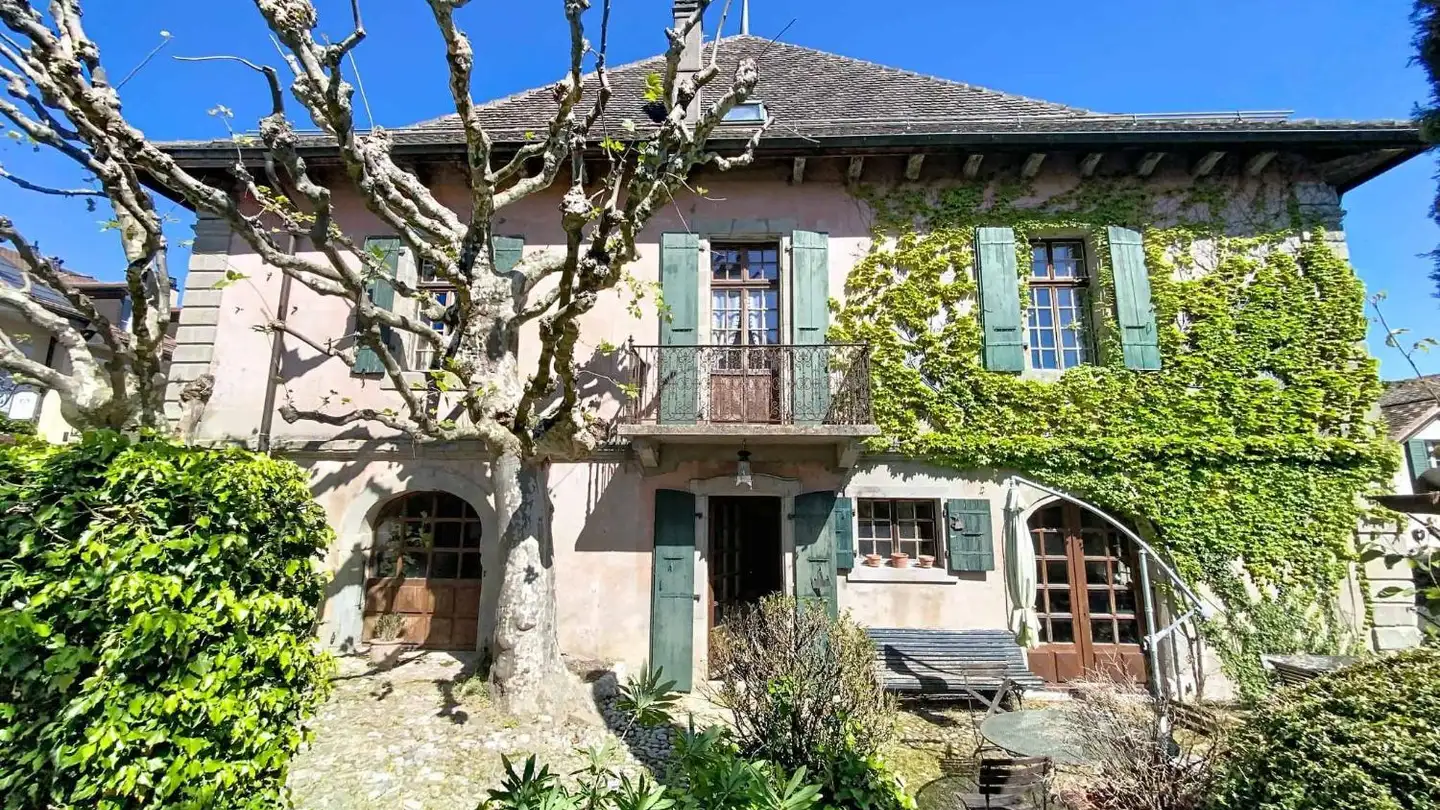 Row house for sale - 1173 Féchy