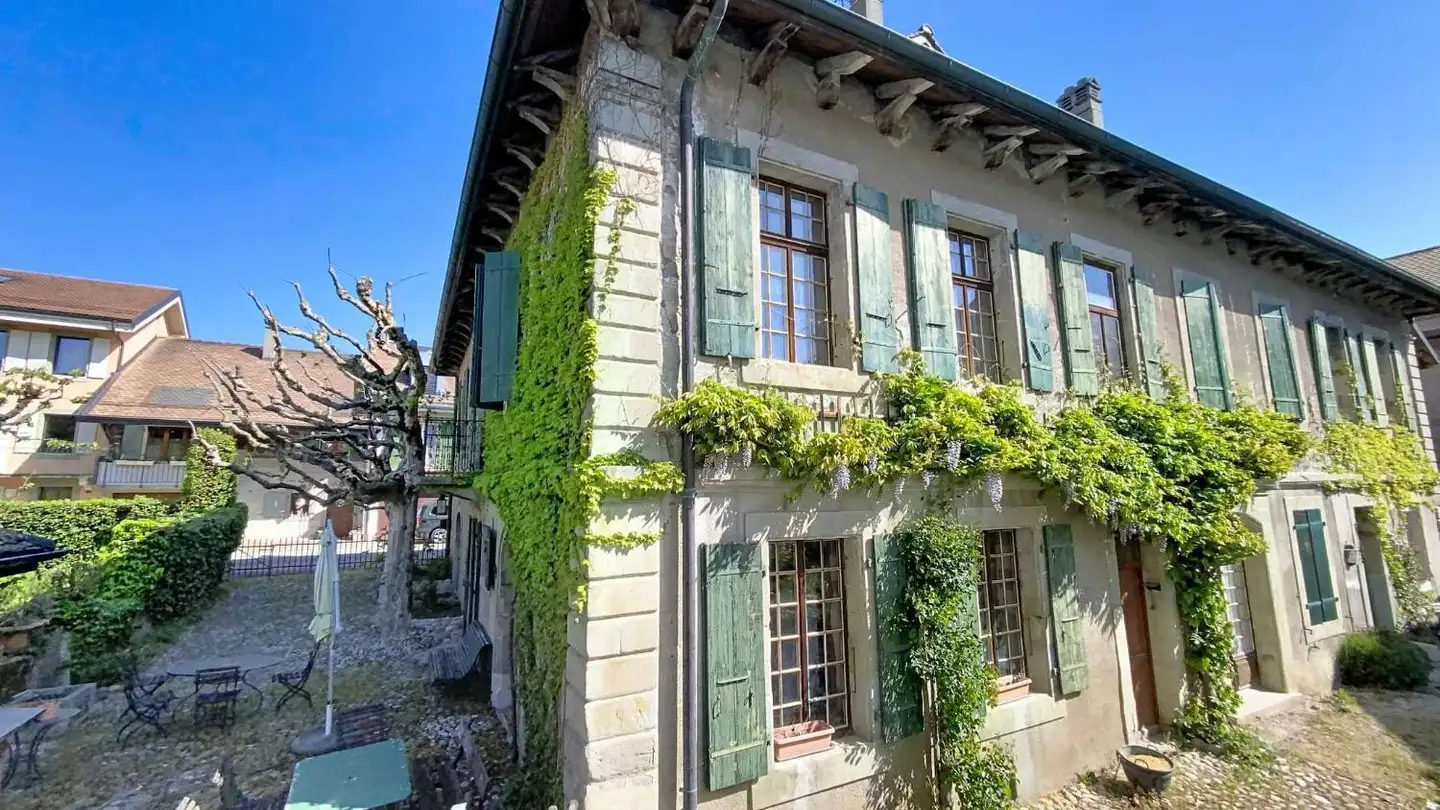 Row house for sale - 1173 Féchy - Photo 2
