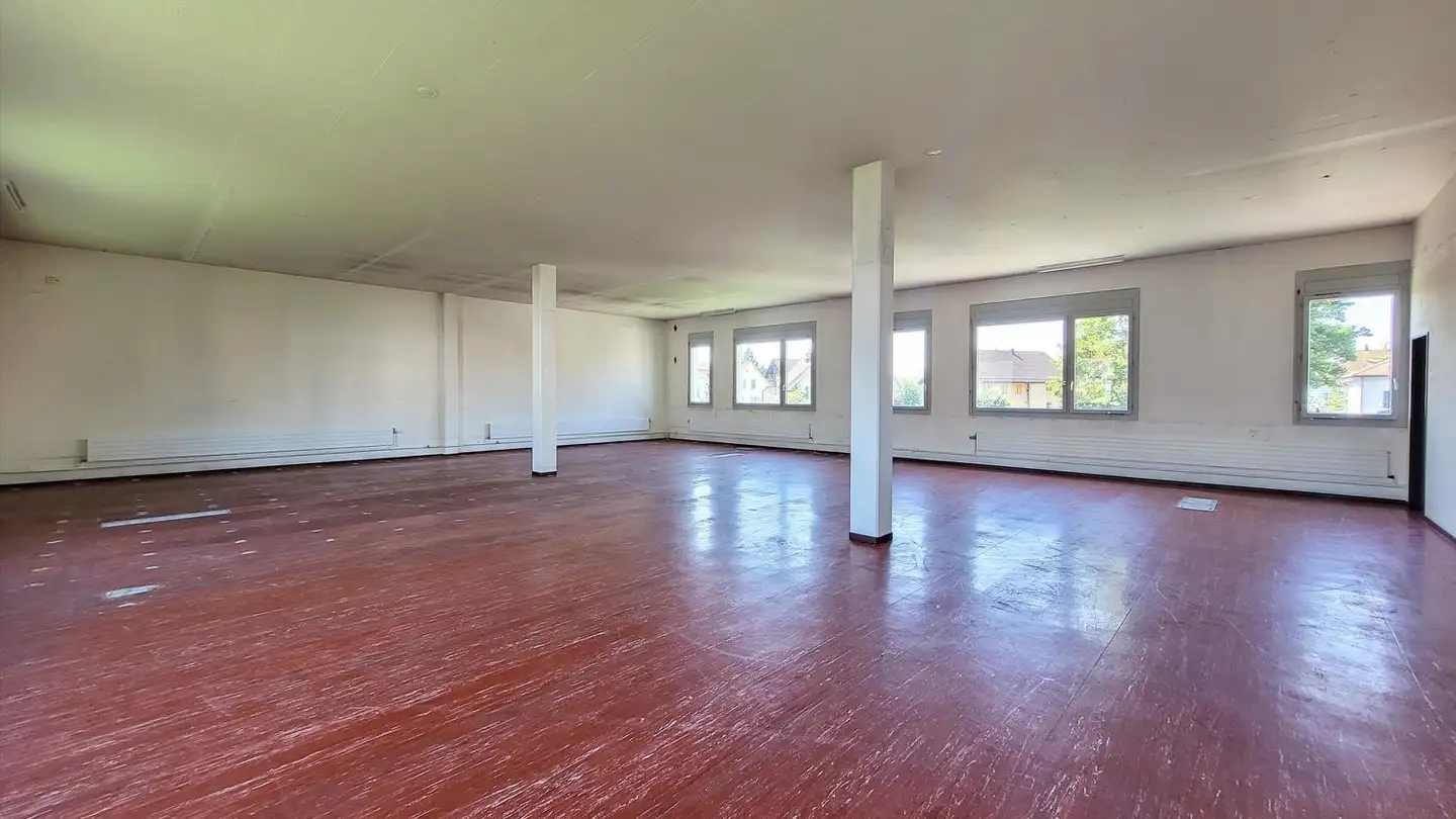 Gewerbe mieten - Alte Zihlstrasse 4, 8340 Hinwil - Foto 2
