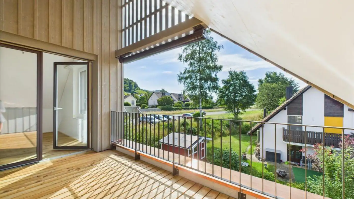 Attic flat for rent - Bahnhofstrasse 8, 8255 Schlattingen - Photo 2