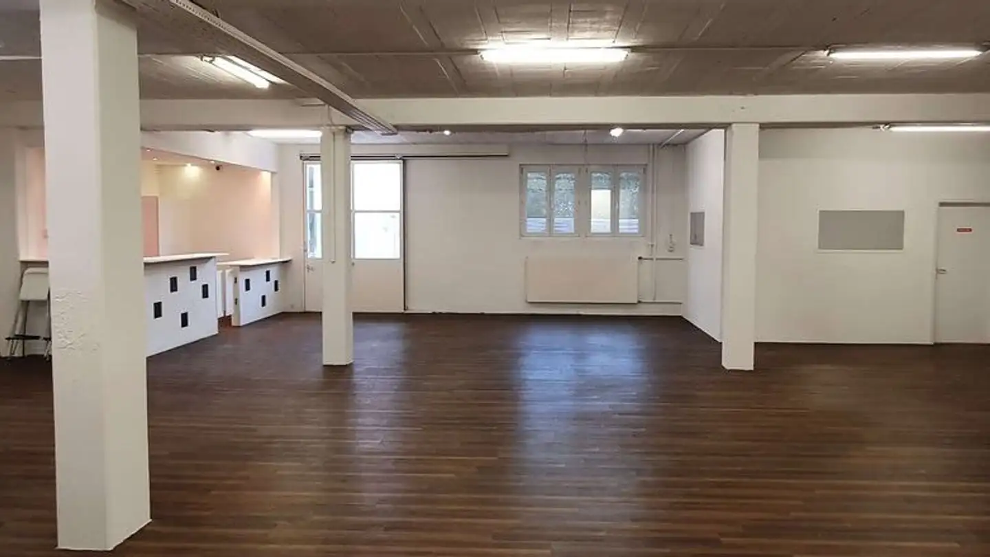 Commercial à louer - Stationsstrasse 71, 8606 Nänikon - Photo 2