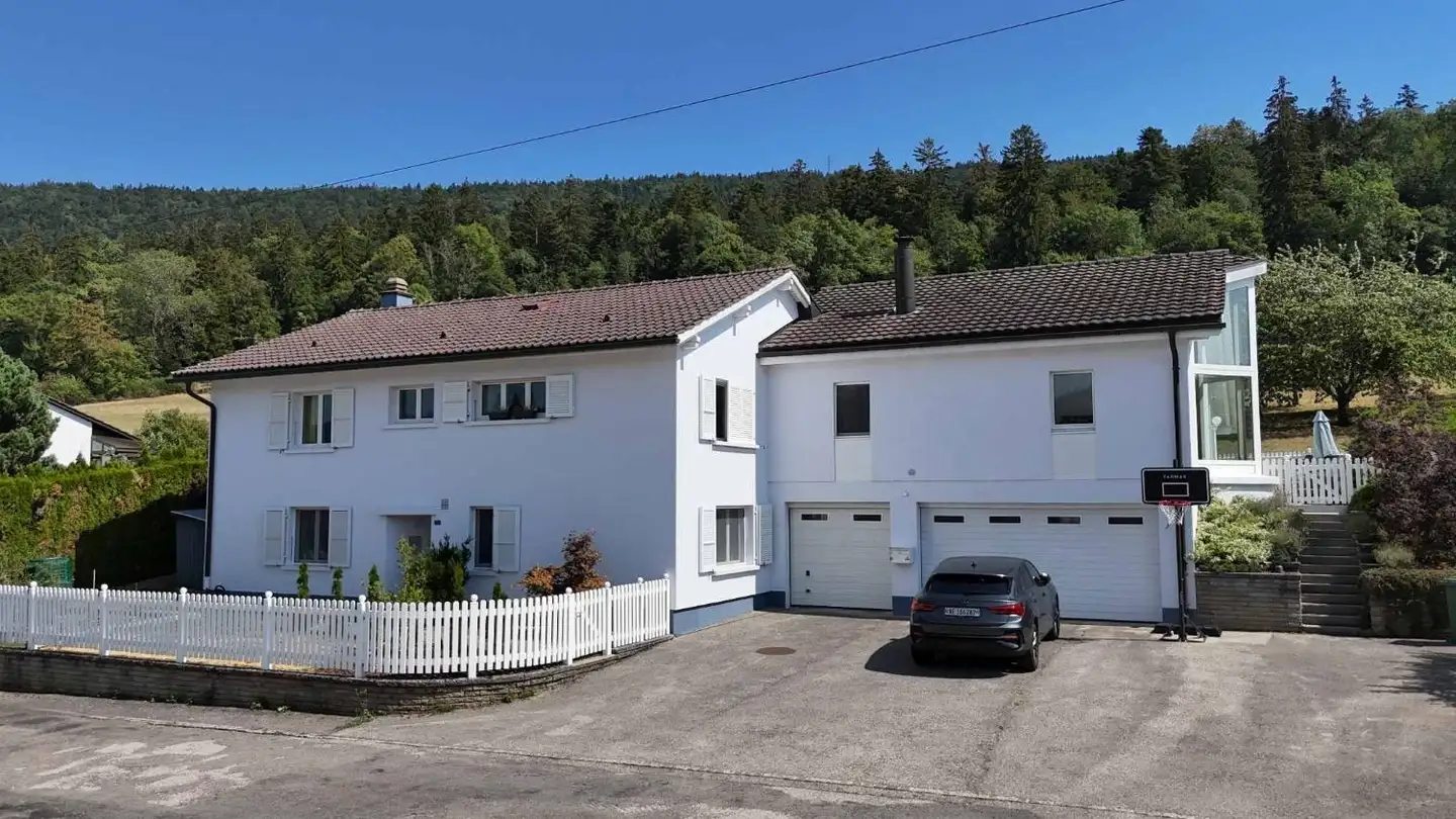 Villa for sale - 2065 Savagnier