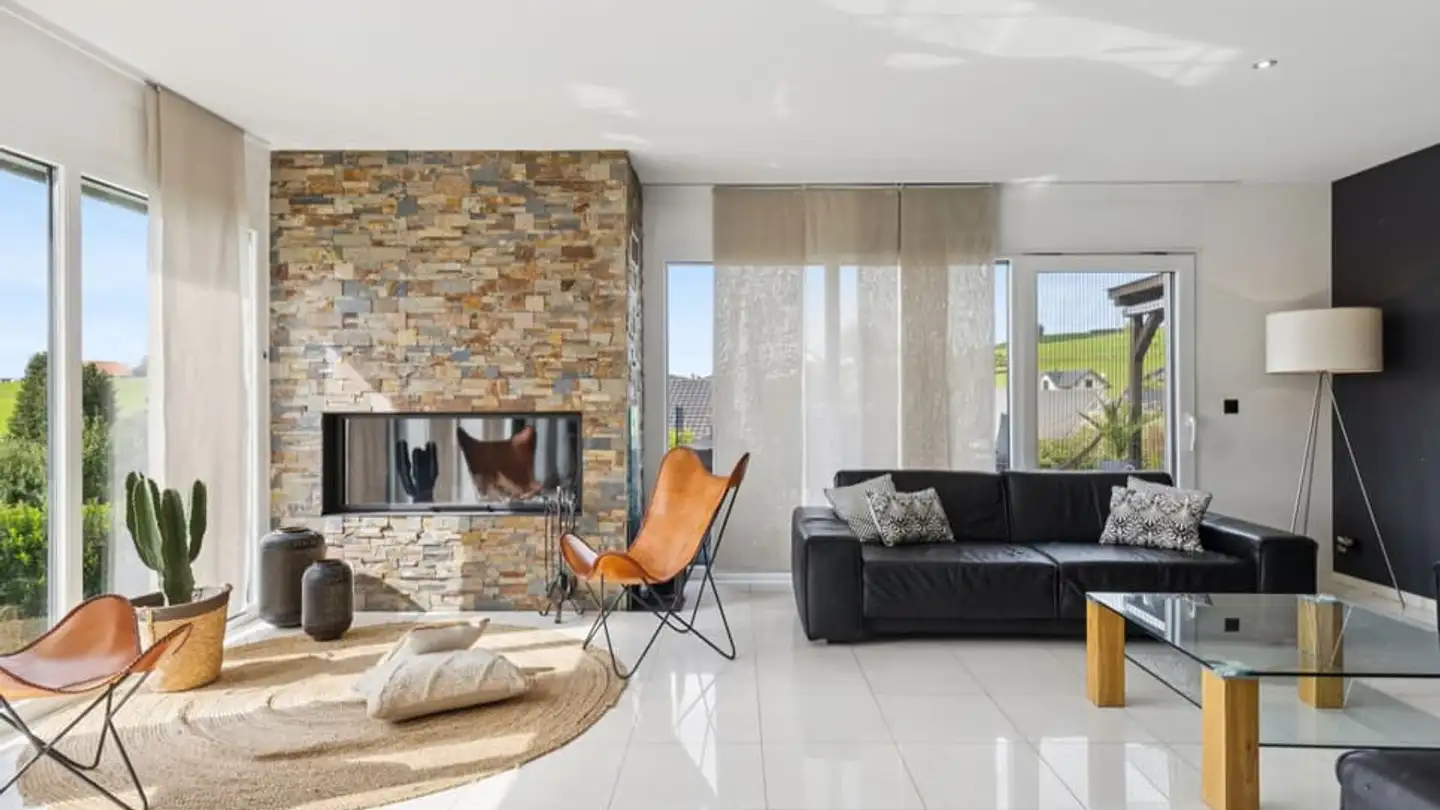 Single house for sale - 1649 Pont-la-Ville - Photo 2