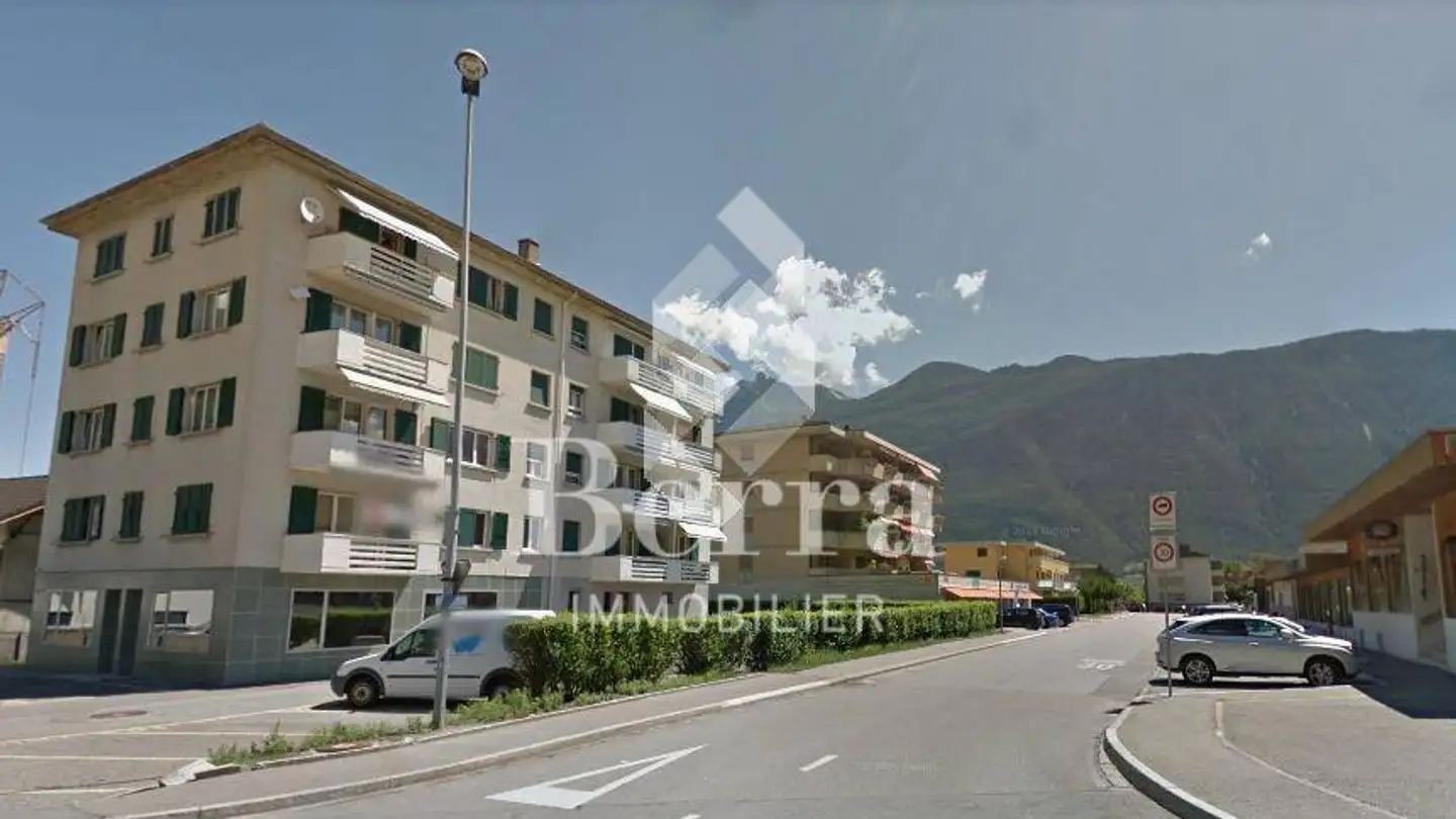 Magasin à vendre - 1926 Fully