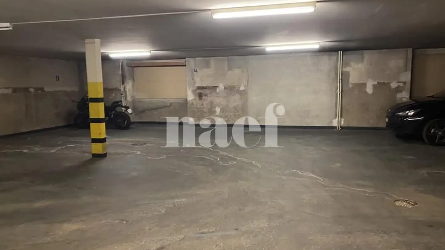 Garage individuel à louer - Rue Numa-Droz 102, 2300 La Chaux-de-Fonds