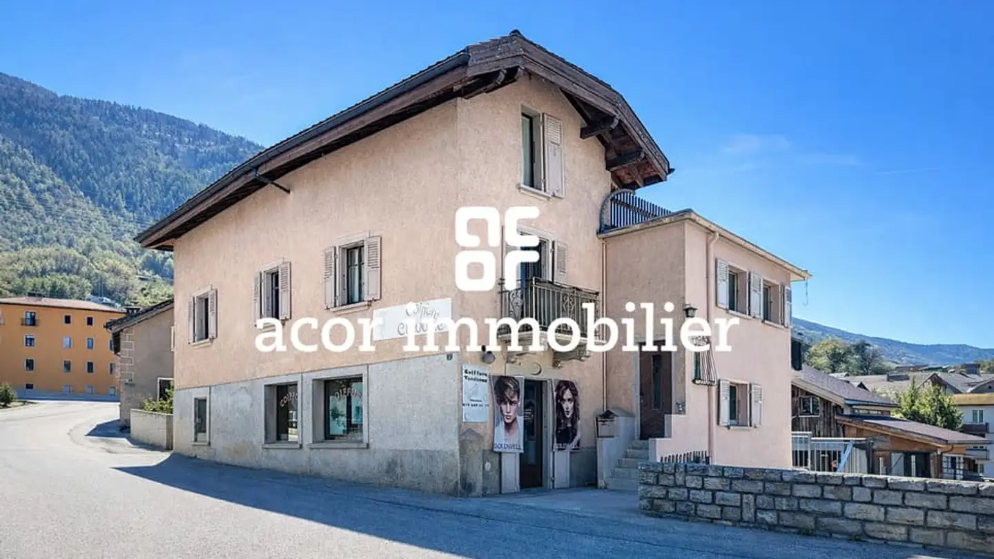 Residential building for sale - 3966 Chalais