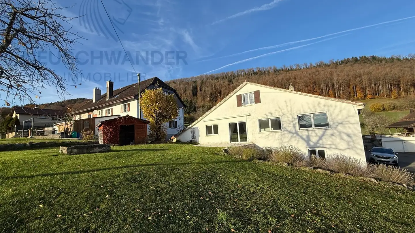 Mehrfamilienhaus kaufen - 2857 Montavon