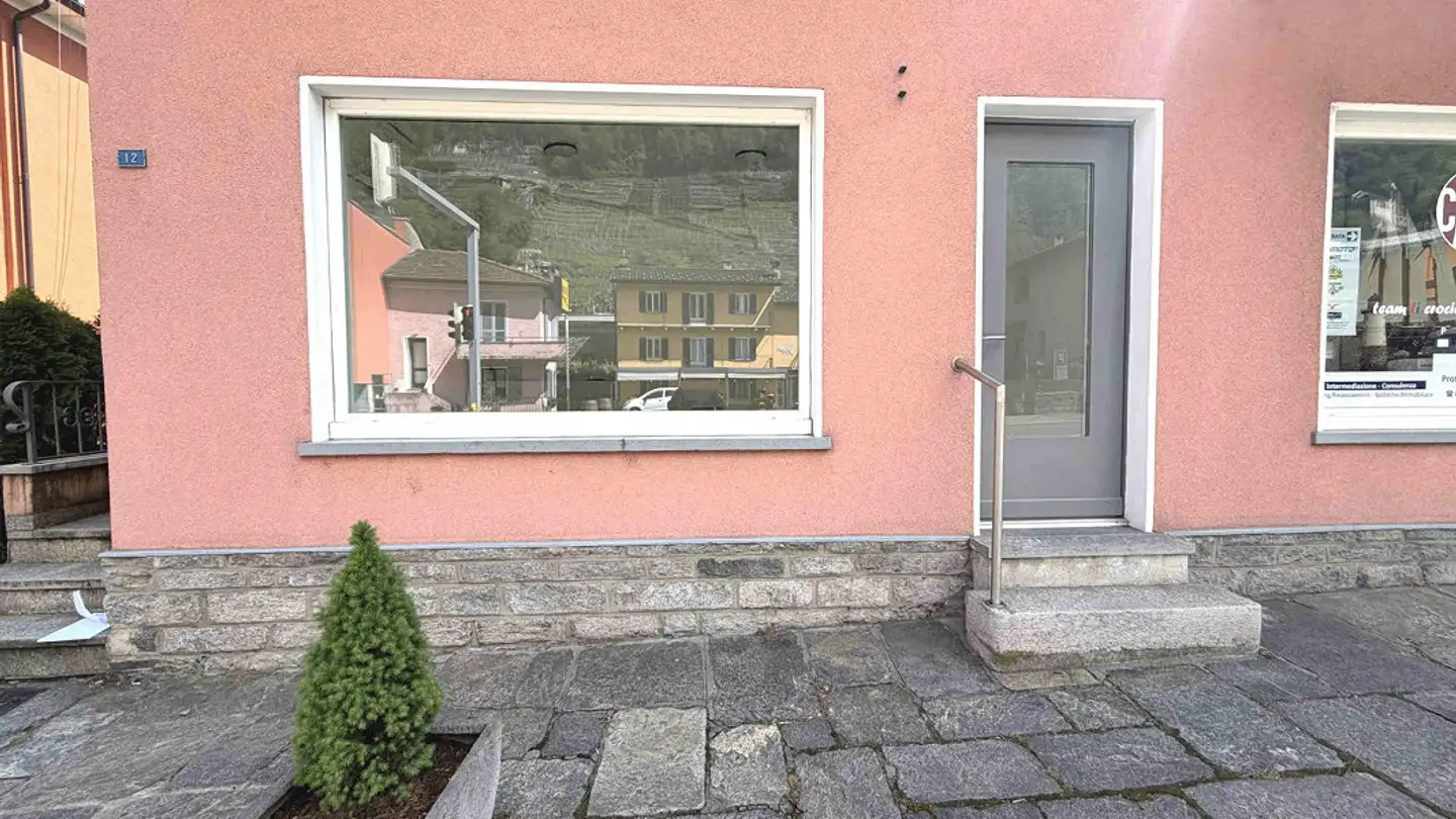 Commerciale in affitto - El Stradún 12, 6513 Monte Carasso - Foto 2