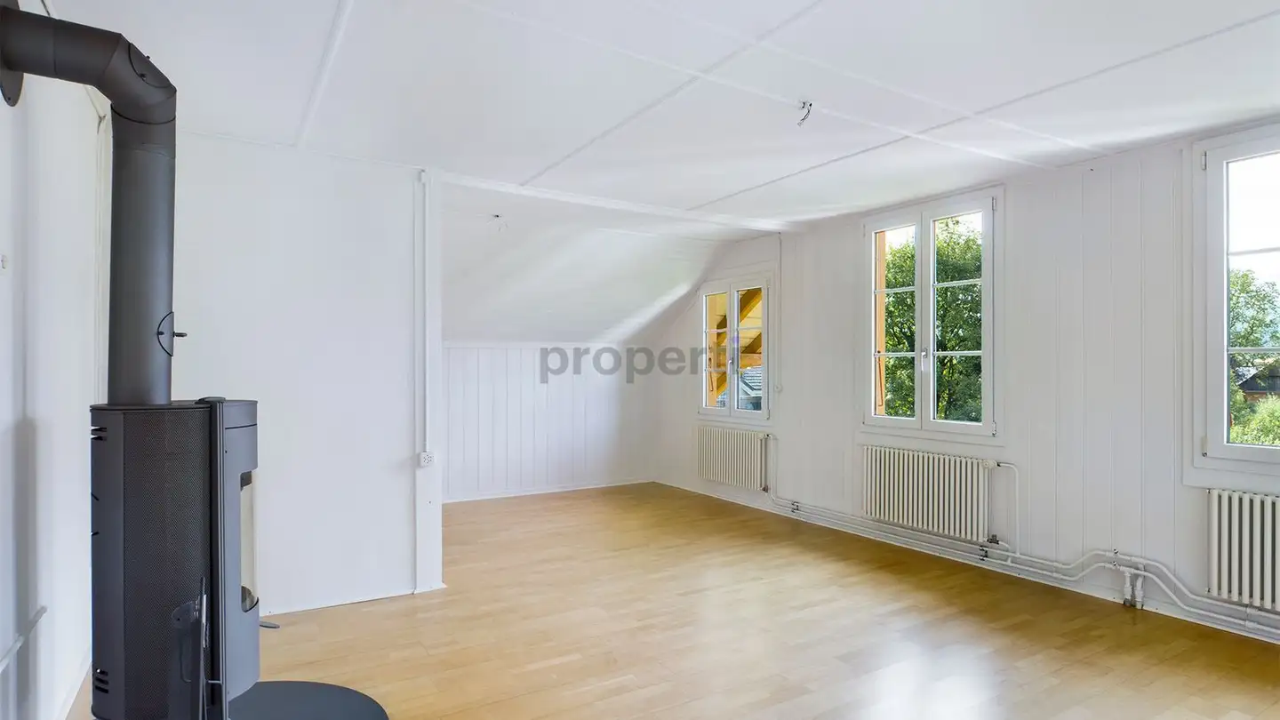 Dachgeschosswohnung mieten - 3634 Thierachern