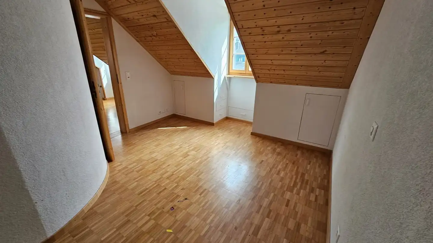 Attic flat for rent - Pfäffikerstrasse 1, 8604 Volketswil - Photo 3