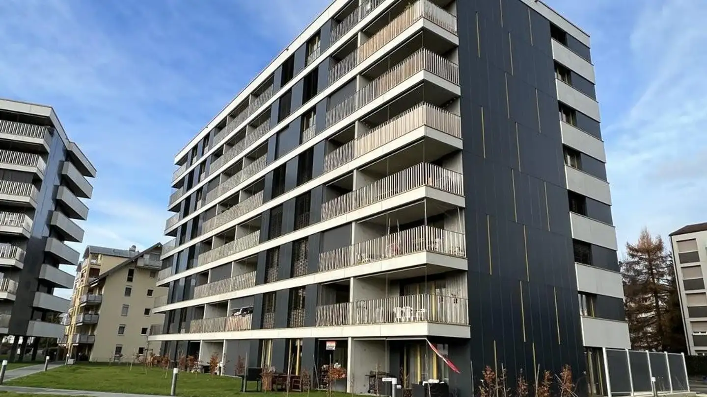 Überdachter Motorradparkplatz mieten - Rue de l'Industrie 24, 1030 Bussigny