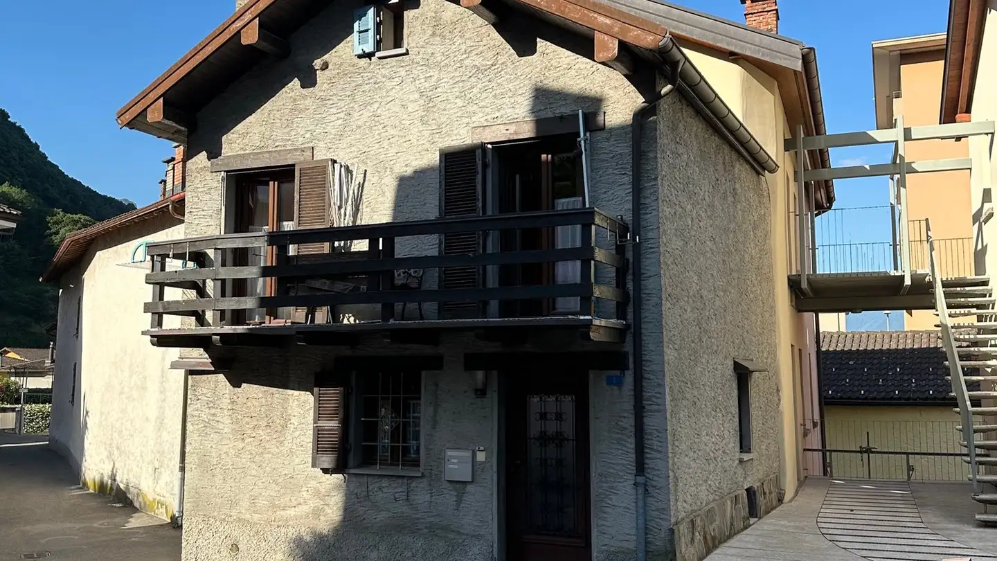 Einfamilienhaus kaufen - 6517 Arbedo