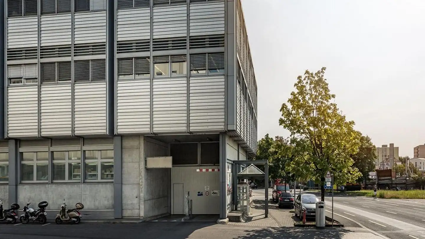 Place de parking extérieure à louer - Avenue De Sévelin 40, 1004 Lausanne - Photo 2
