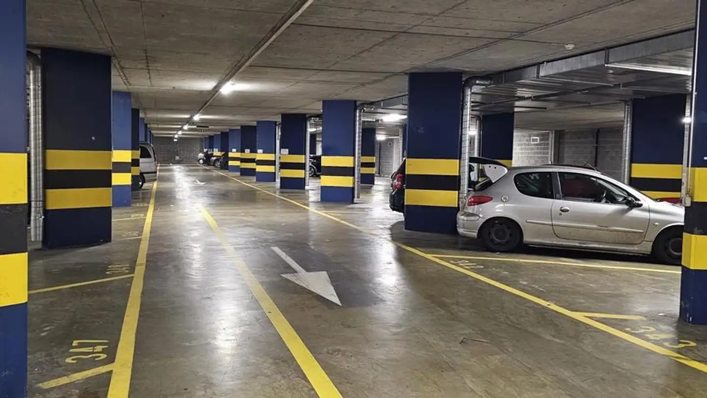 Place de parking extérieure à louer - Avenue De Sévelin 40, 1004 Lausanne - Photo 4