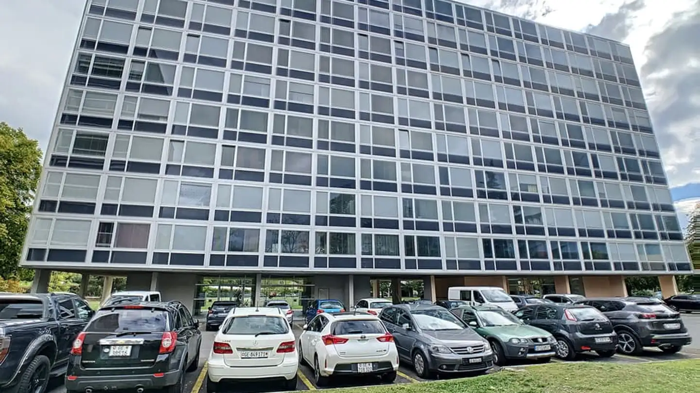 Garage individuel à louer - Avenue De Mategnin 63, 1217 Meyrin