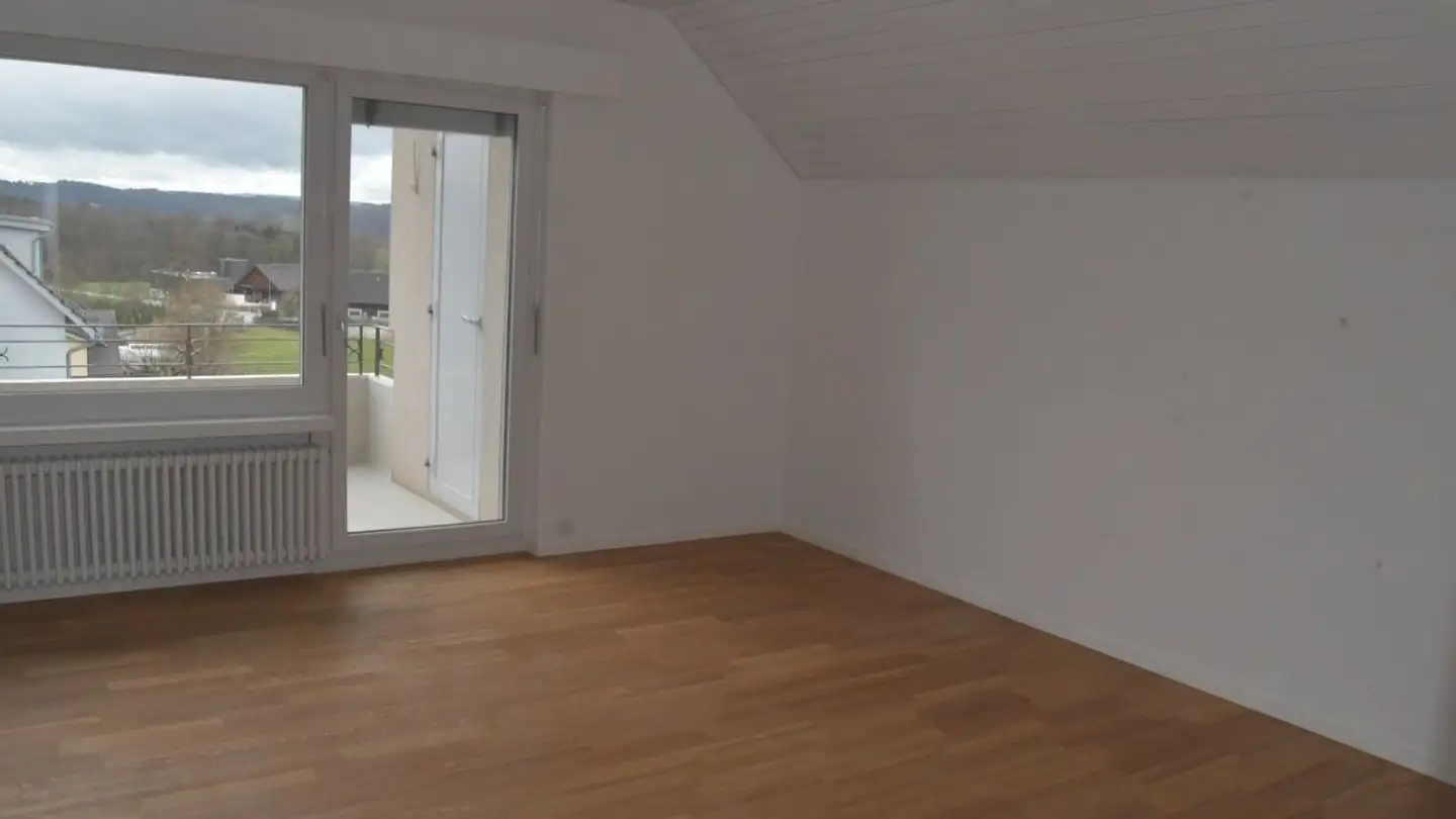 Attic flat for rent - Zürcherstrasse 82, 8142 Uitikon Waldegg - Photo 2