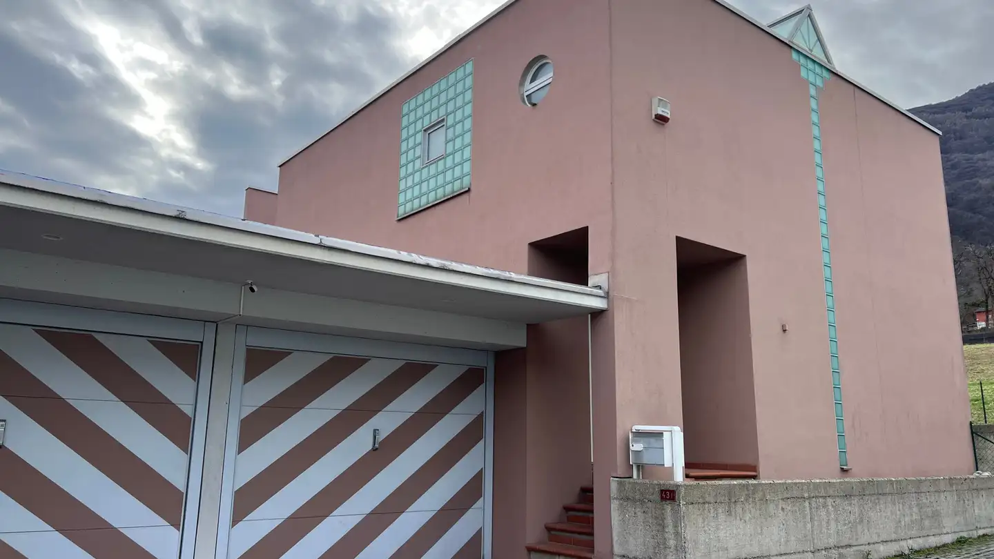 Einfamilienhaus kaufen - Via Cantonale 43f, 6930 Bedano