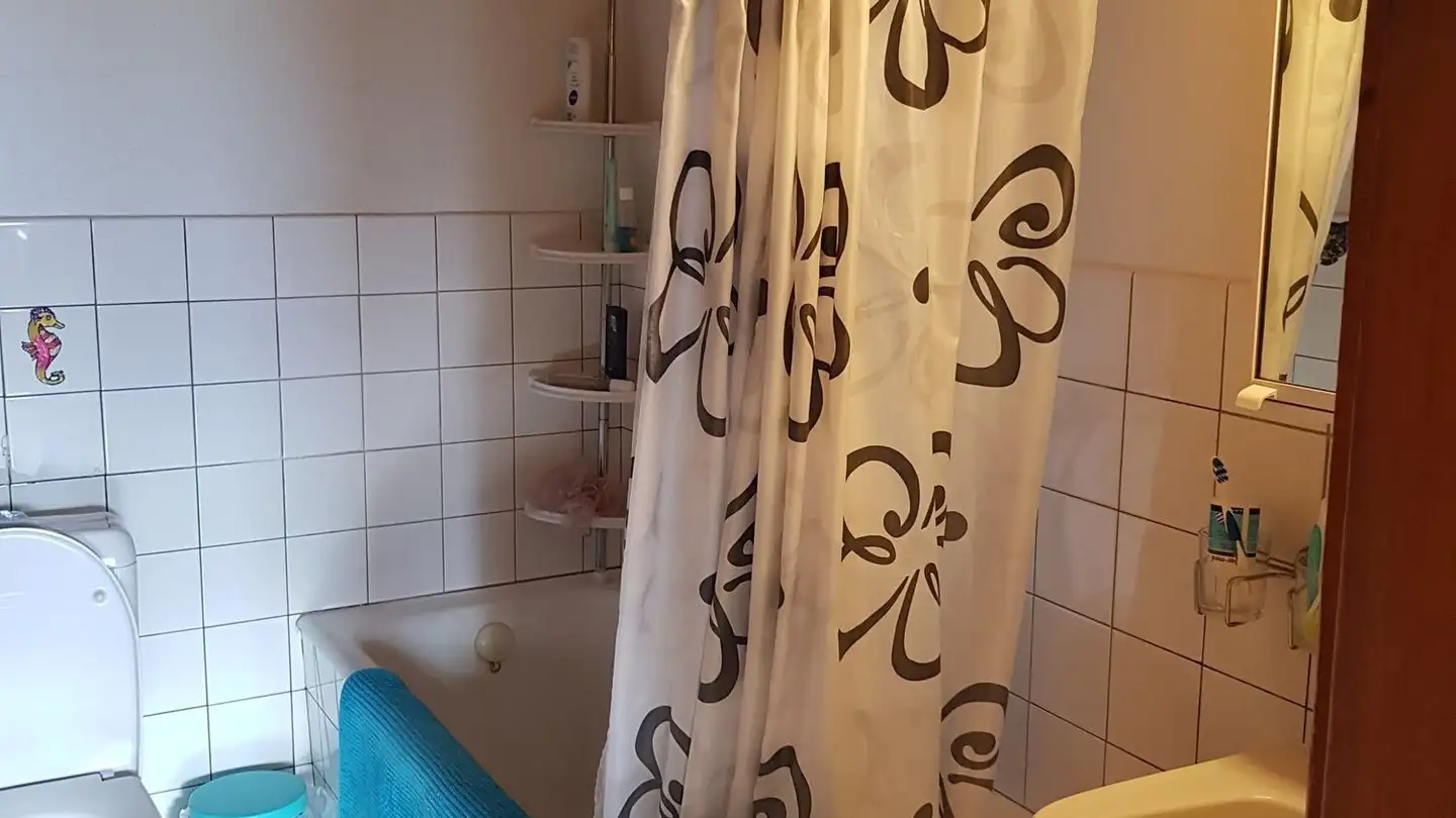 Wohnung mieten - Lueg 16, 3617 Fahrni b. Thun - Foto 2