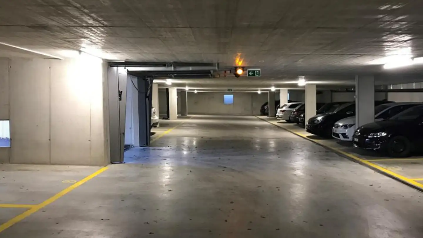 Single garage for rent - Rue de l'Emancipation 19B, 2300 La Chaux-de-Fonds - Photo 4