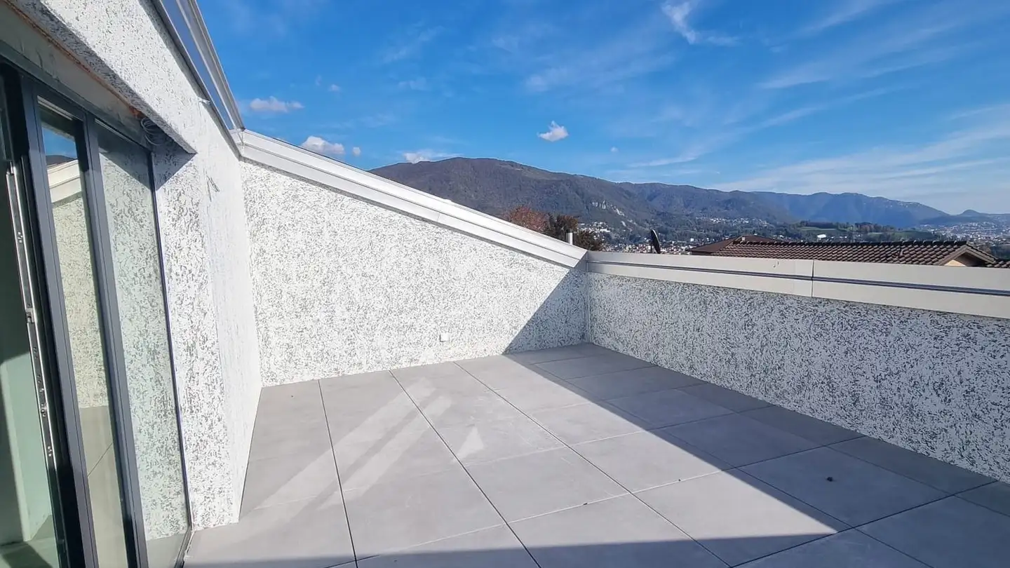 Apartment for rent - 6863 Besazio - Photo 4