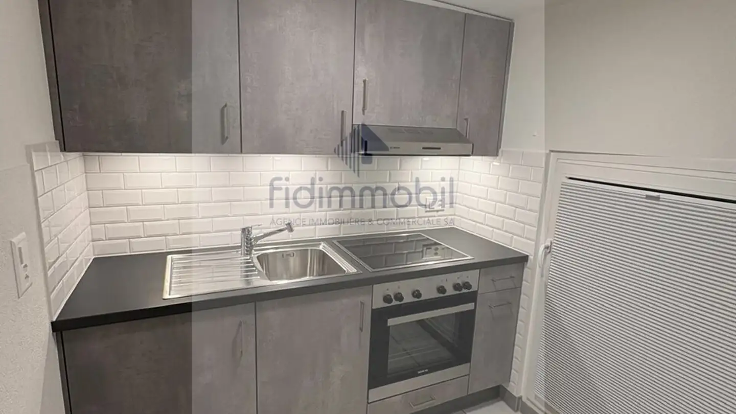 Chambre à louer - Rue Du Crêt Taconnet, 2000 Neuchâtel - Photo 2