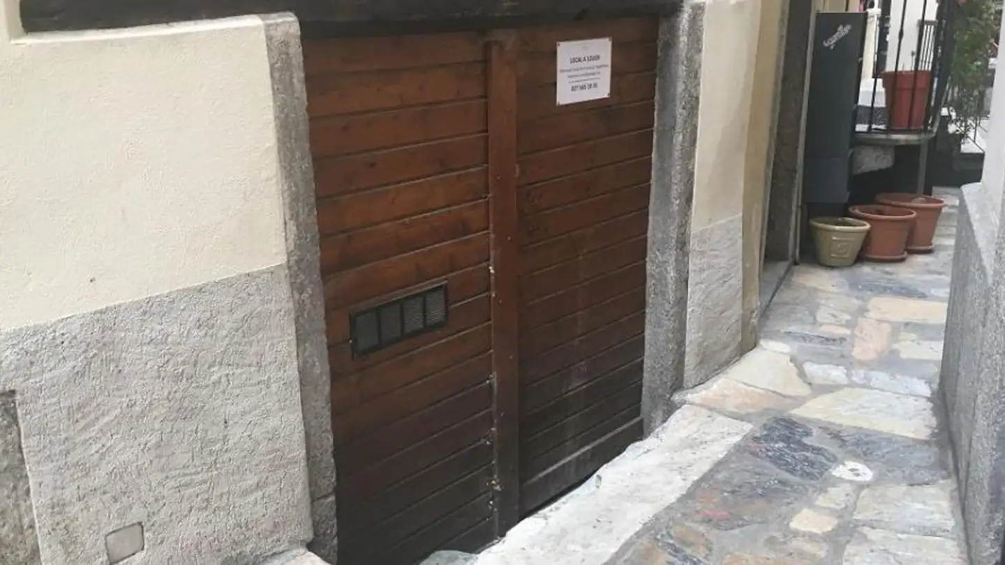Underground parking space for rent - Rue du Grand-Pont 8, 1950 Sion