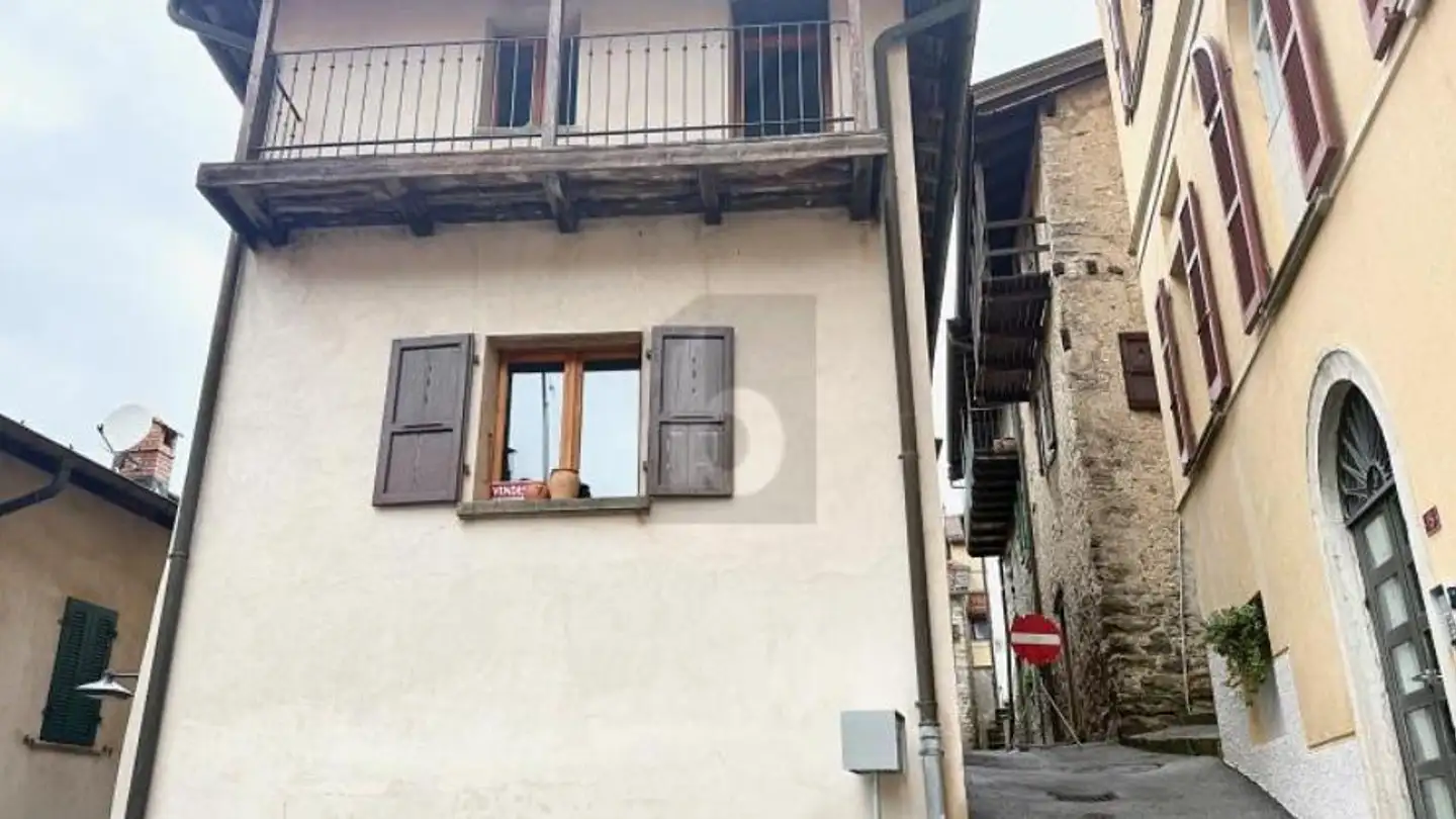 Chalet for sale - 6838 Cabbio