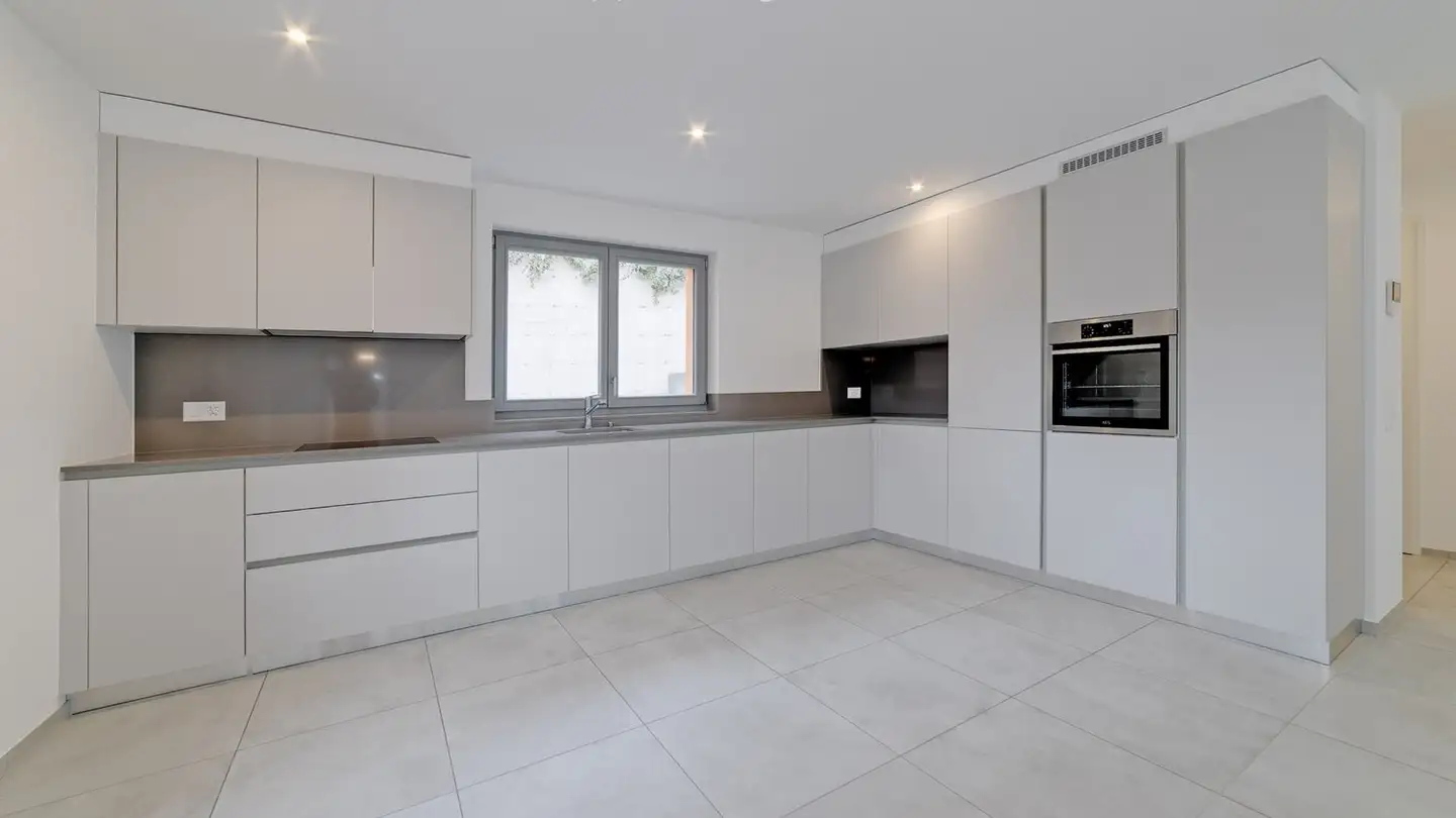 Appartement à louer - 6582 Pianezzo - Photo 2