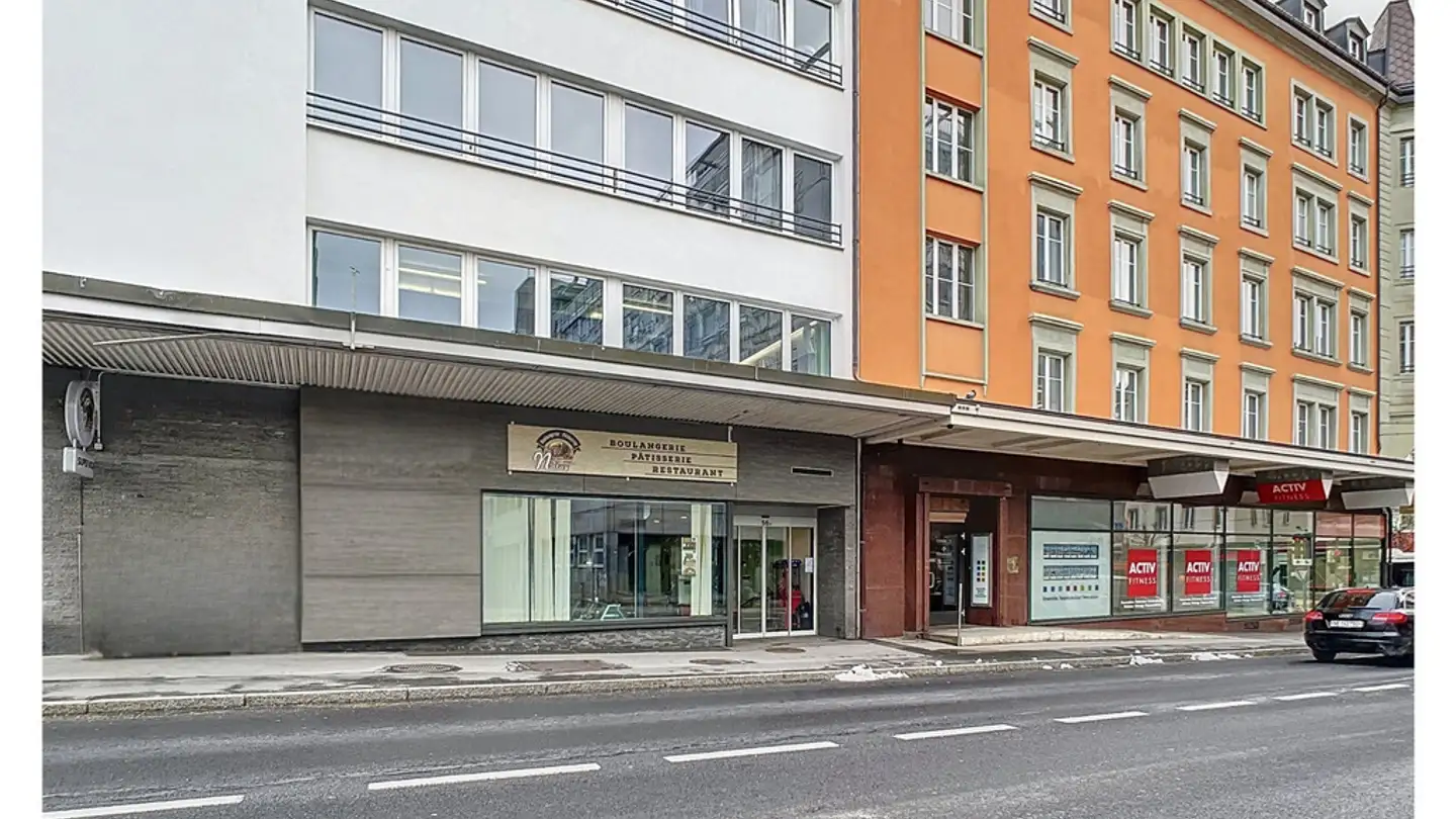 Commercial for rent - Avenue Léopold-Robert 56, 2300 La Chaux-de-Fonds - Photo 2
