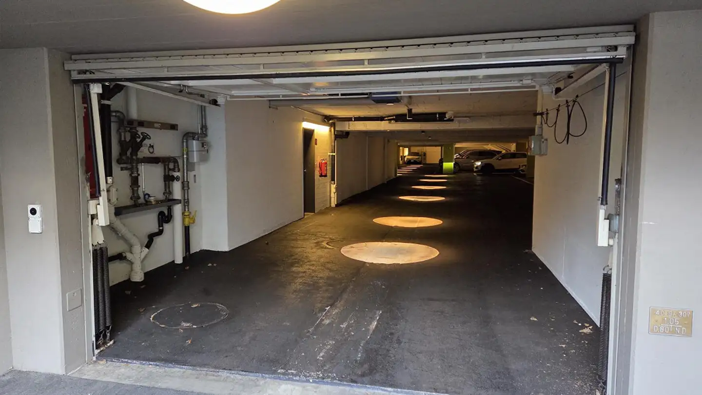 Tiefgaragenstellplatz mieten - Guggistrasse 12a, 6005 Luzern - Foto 2