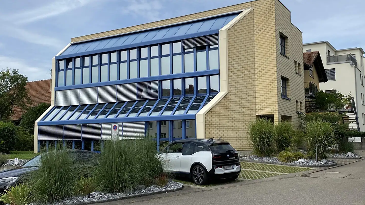 Commercial à louer - Sonneggweg 5, 8180 Bülach