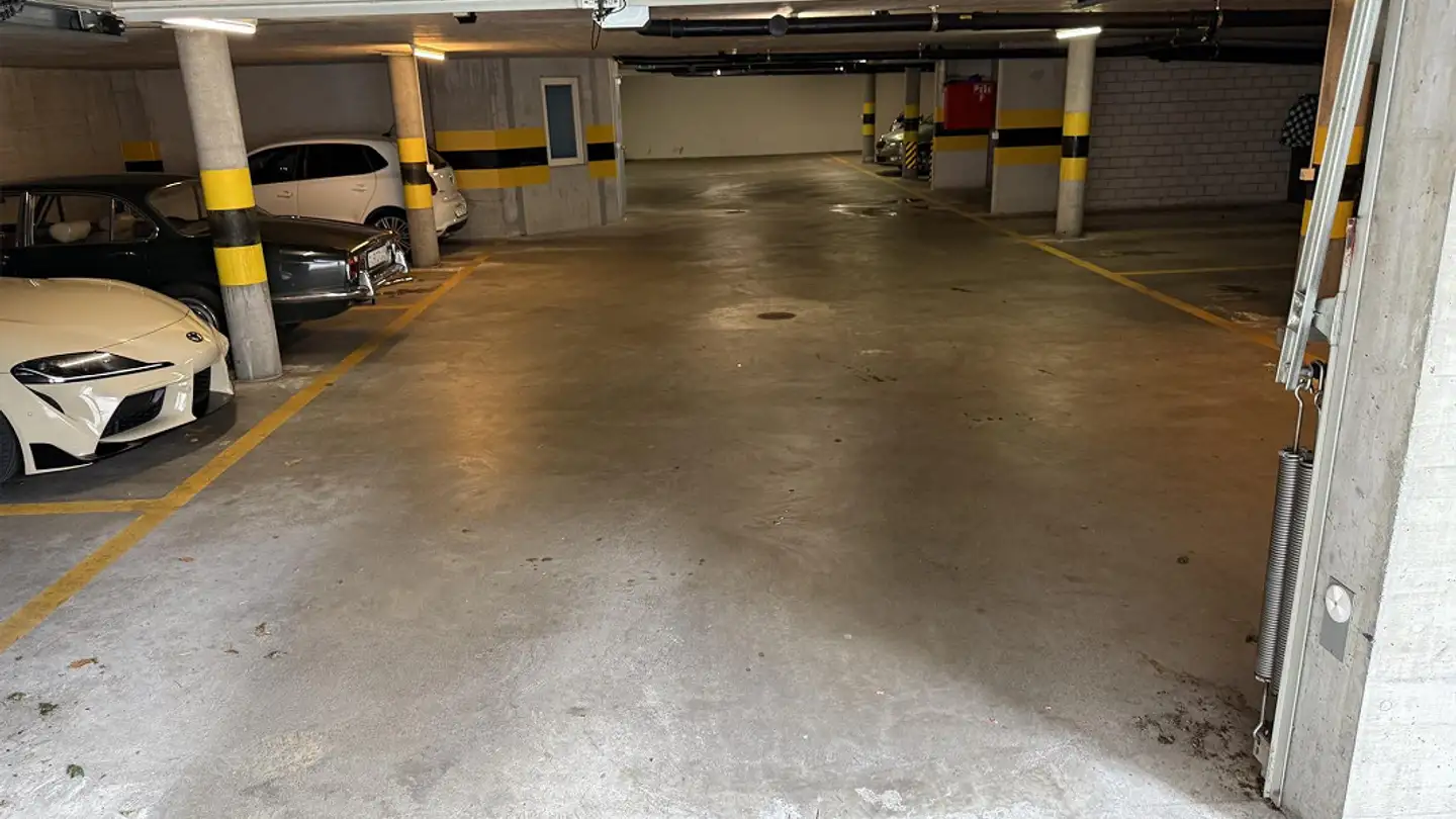 Tiefgaragenstellplatz mieten - Gotthardstrasse 74, 6460 Altdorf UR - Foto 3