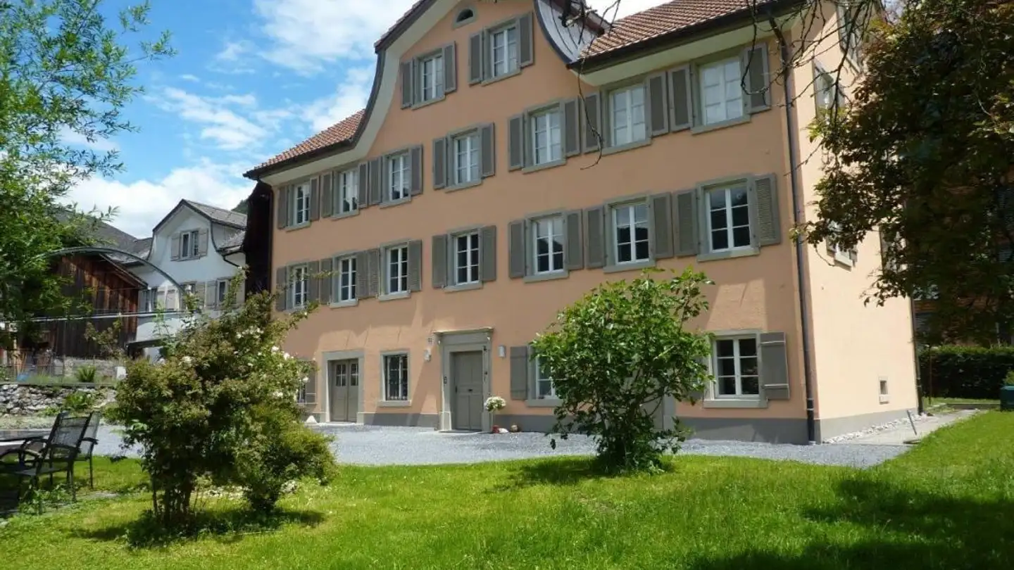 Appartement à louer - Vorderdorfstrasse 65, 8753 Mollis