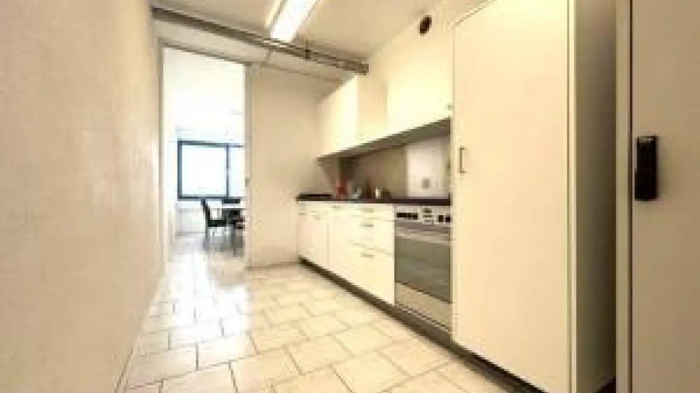 Bureau à louer - Gewerbezone Widalmi, 3216 Ried b. Kerzers - Photo 4