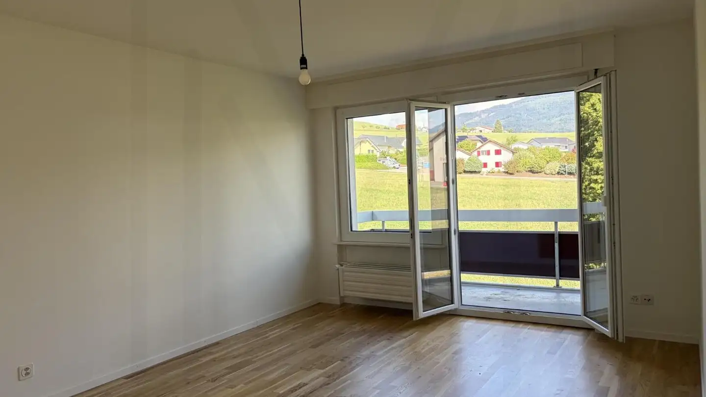Apartment for rent - 1649 Pont-la-Ville - Photo 3