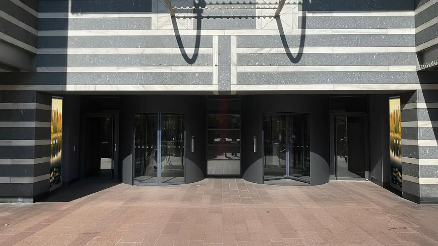 Spazio ufficio in affitto - Piazza Indipendenza 5, 6830 Chiasso - Foto 2