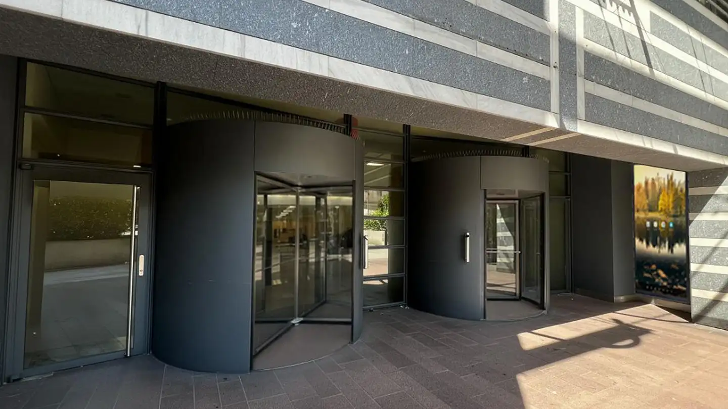 Spazio ufficio in affitto - Piazza Indipendenza 5, 6830 Chiasso - Foto 3