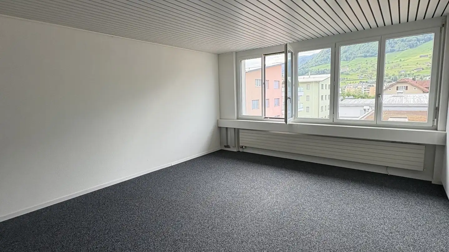 Gewerbe mieten - Nähseydi 4, 6374 Buochs