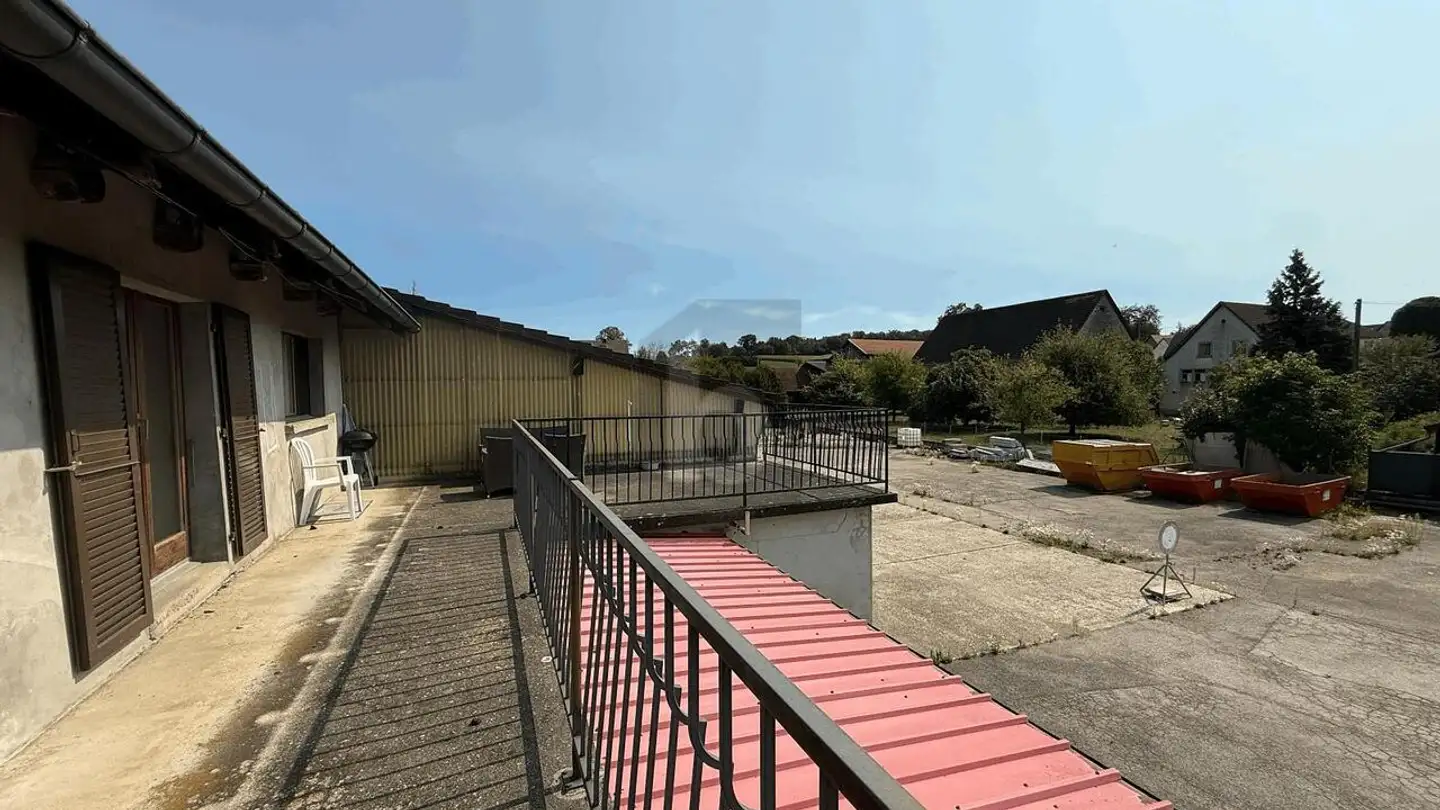 Laboratory for sale - 2933 Lugnez - Photo 4