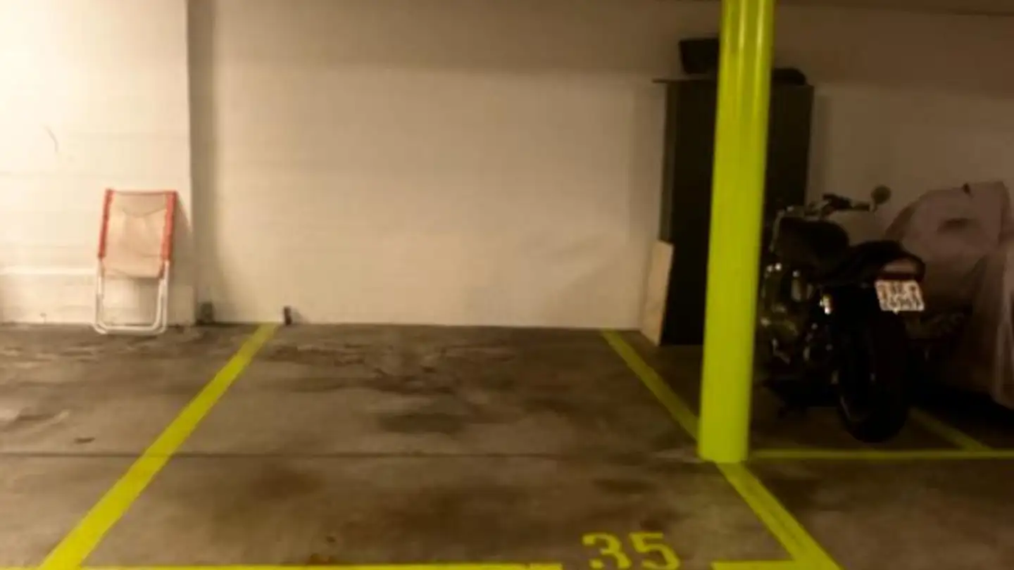 Parcheggio sotterraneo in affitto - Chemin Vert / Grünweg 2a, 2502 Biel/Bienne - Photo 3