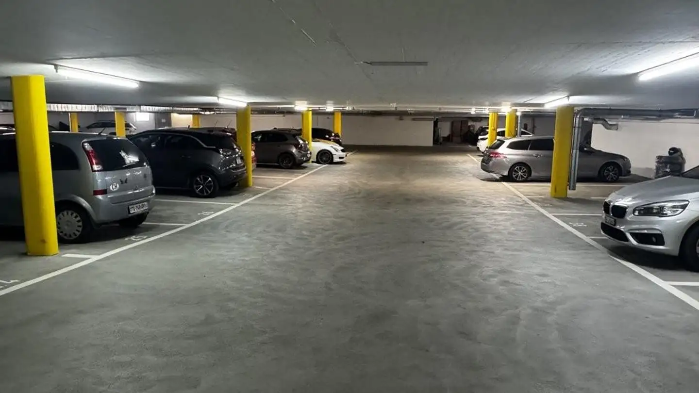 Place de parking souterraine à louer - Friedenstrasse 15, 9320 Arbon - Photo 2