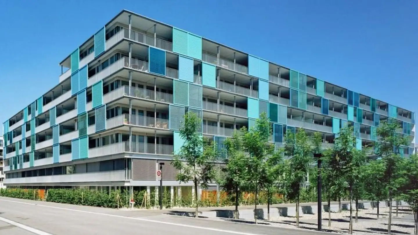 Überdachter Motorradparkplatz mieten - Margrit-Rainer-Strasse 11A, 8050 Zürich